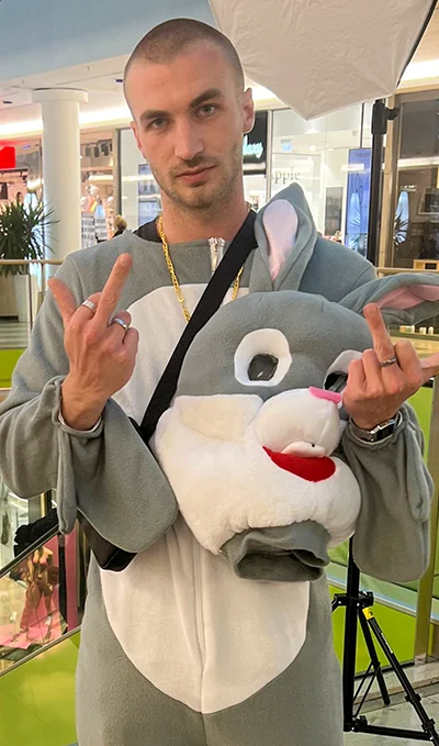 71319553-4c15-437b-85da-114be5b288a3