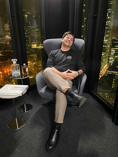 90615521-cc75-4298-95c7-0a37c19af1e2