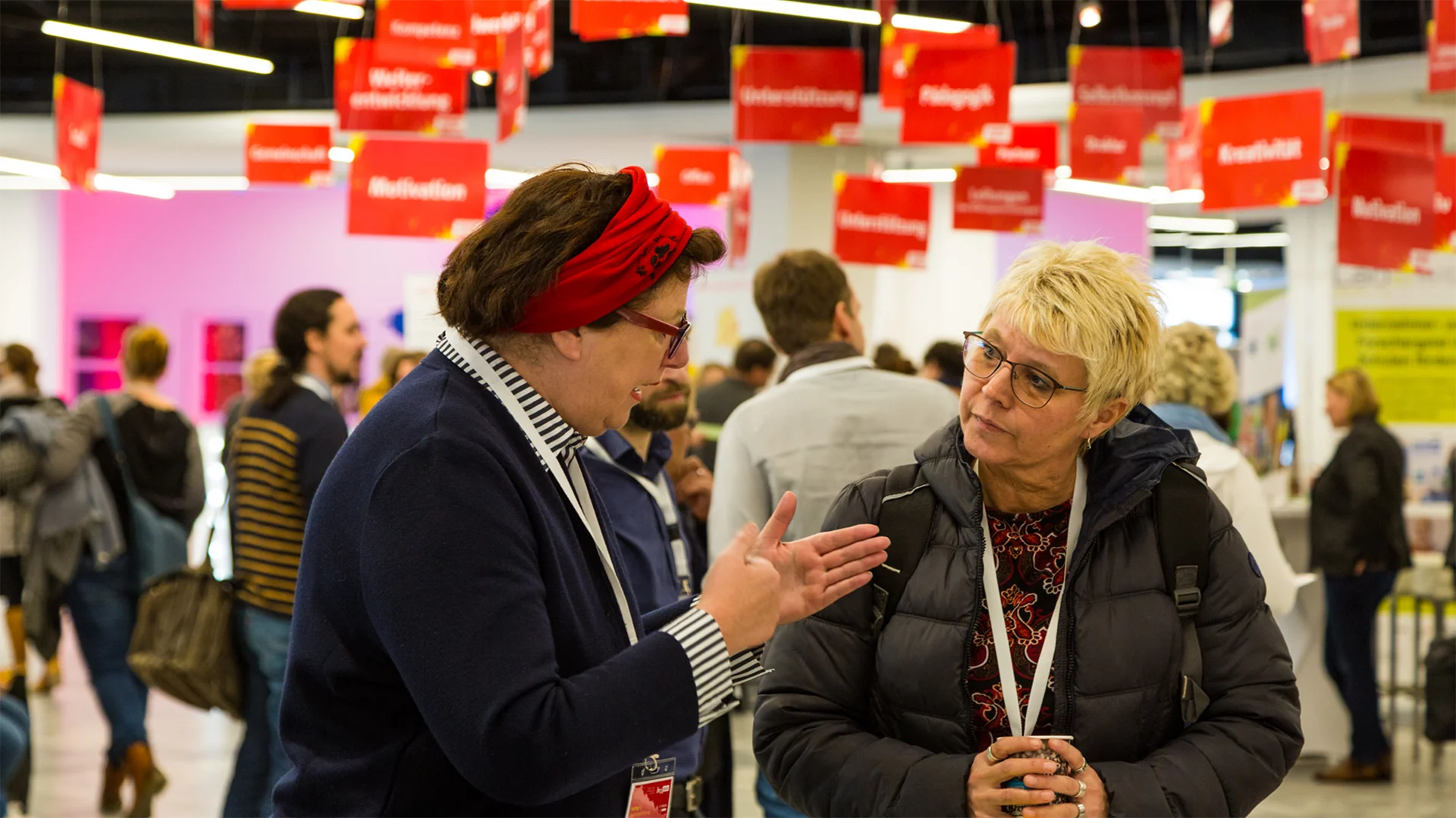 Ein Bild zeigt Personen am 