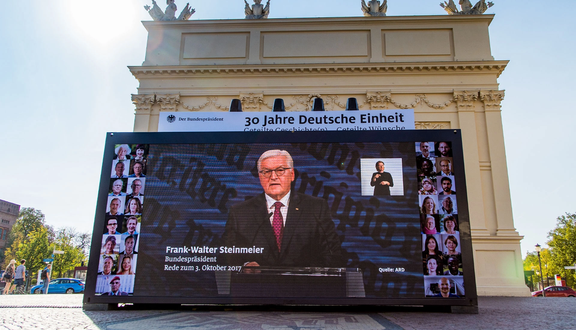 Ein Bild zeigt Bundespräsident Frank-Walter Steinmeier bei einer Rede zum Jubiläum 