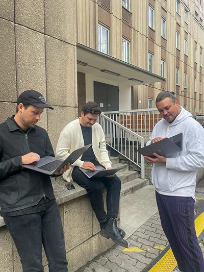 e072151e-513e-40dd-91c3-297e966ef9bd